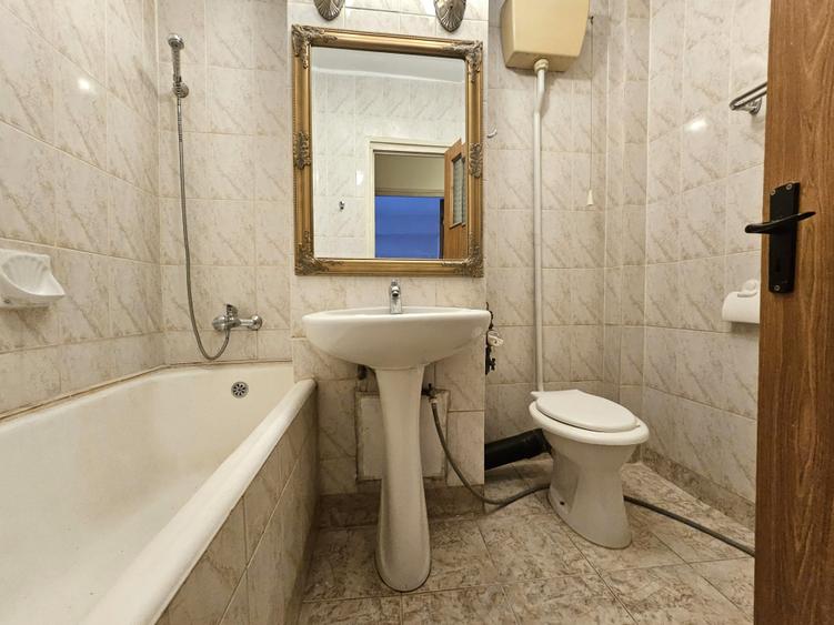 Vanzare apartament 3 camere Militari / Gorjului, stradal, vedere deosebita - 8