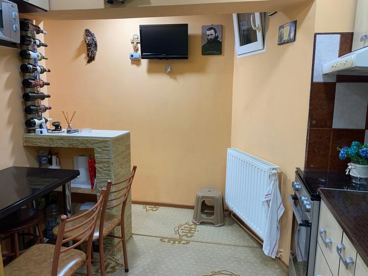 2 Garsoniere lipite  parter Basarabia - 6