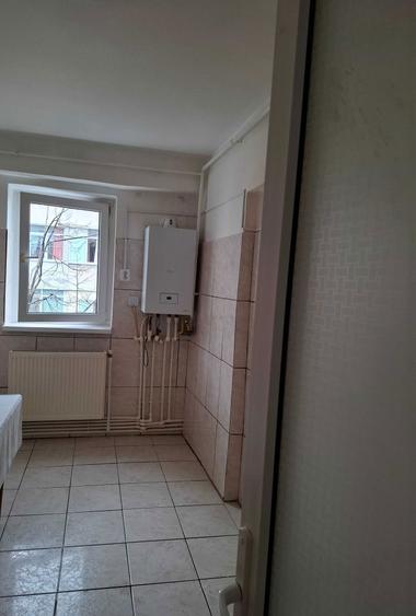 Vand Apartament 2 camere decomandate MAZEPA II, Galati, Unic proprietar,centrala, 2 balcoane inchise termopan, pret 72000 euro usor negociabil - 3