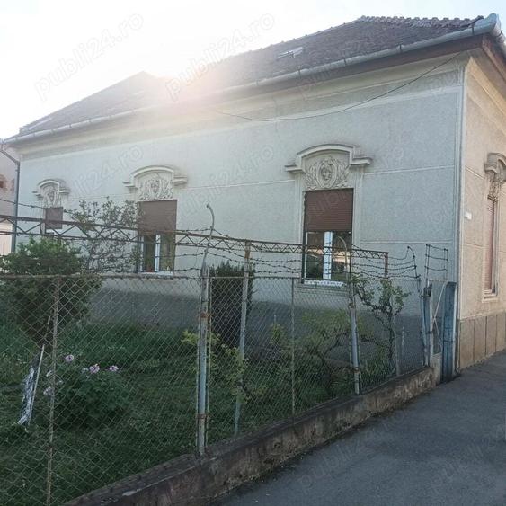 Casa de vanzare, str. Margaretelor - 3