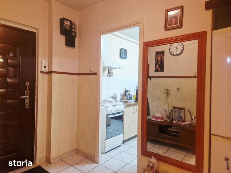 EXCLUSIV- Cafrom Imobiliare - VEST - Apartament 3 Camere de Vanzare - 18