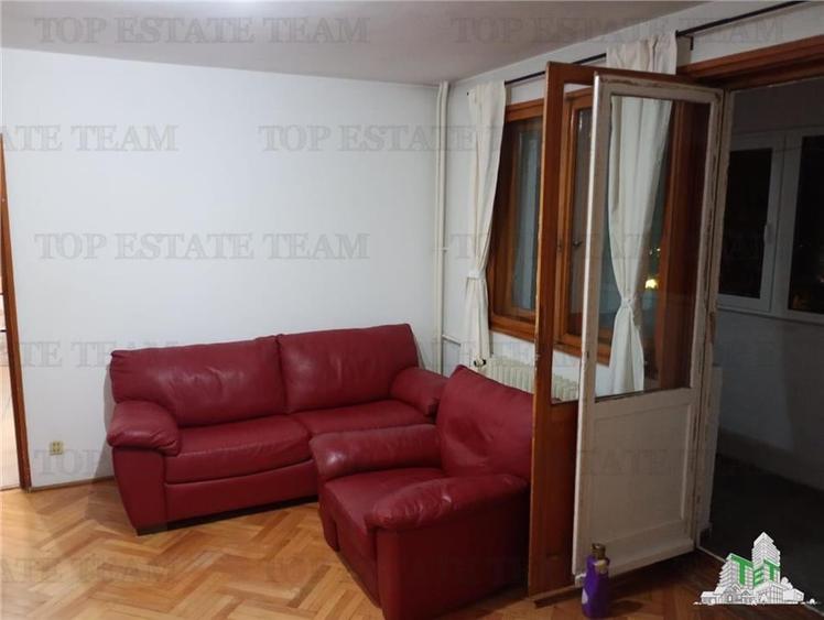 Apartament spatios 3 camere, aproape de metrou, langa Bulevardul Alexandru Obreg - 2