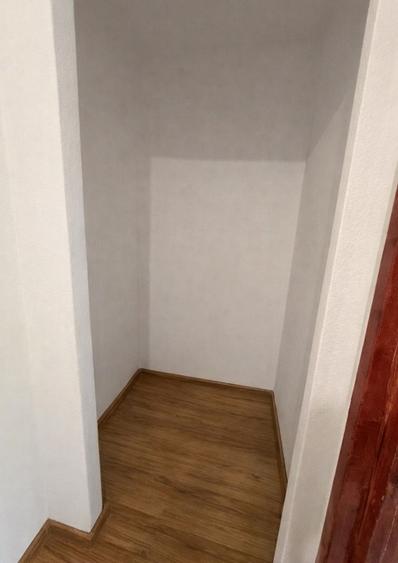 Apartament cu 3 camere semidecomandat în Gorjului