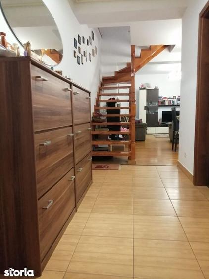 Apartament penthouse - 3 cam,2 bai, terasa mare , 2 locuri de parcare - 15