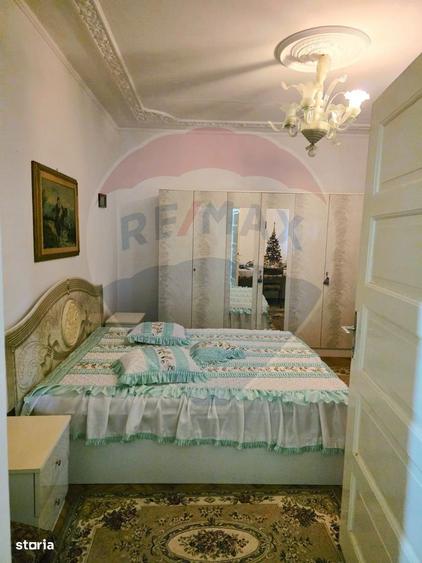 Casa cu 5 camere de vanzare in centrul orasului Talmaciu - 8