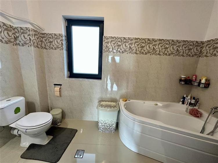 Casa de vannzare Bragadiru -Triplex 116 mp + curte proprie 105 mp - 25