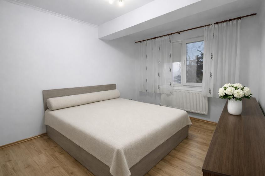 Vanzare apartament 3 camere  - 8