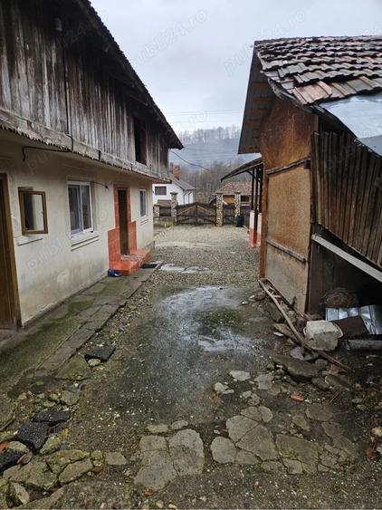 Casa cu teren de vanzare - 2