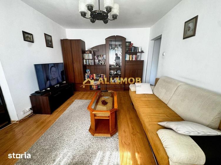 Apartament 2 Camere de vanzare in Vest Ploiesti Centrala Propri - 1