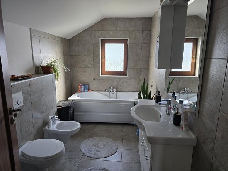 Casa moderna cu etaj in Frumuseni 202 mp, mobilata si utilata - 7