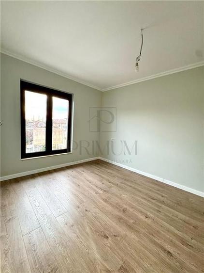Duplex elegant, 5 camere, despartit prin camera tehnica,  Dumbravita - 2