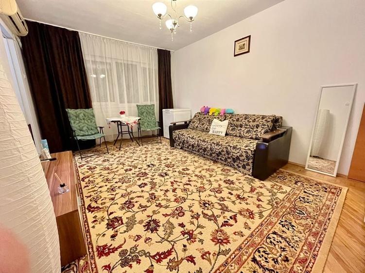 Garsoniera 3 minute Metrou Titan - 2