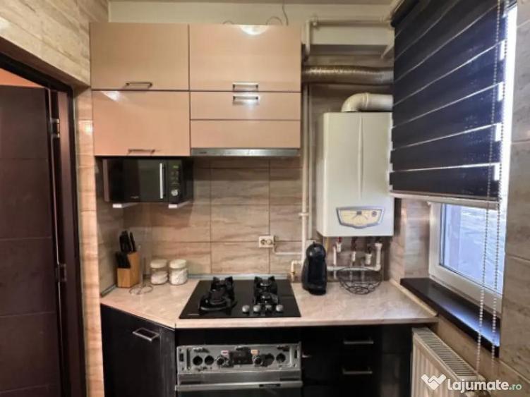 Apartament 2 camere, situat in zona Far - Centrul de Scafan - 3