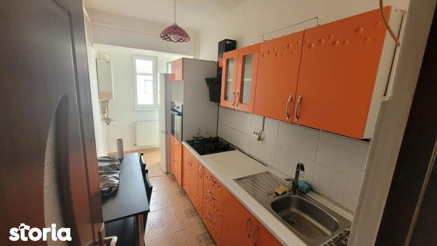 Ofer spre inchiriere ap 2 camere la 8 min de metrou - 3