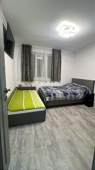Proprietar vind apartament - 13