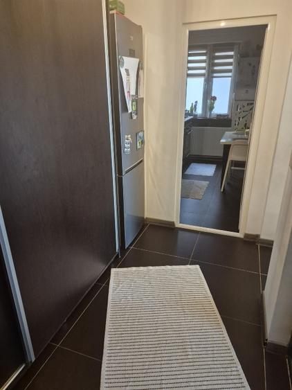 De vanzare - Apartament 3 camere- 58 mp utili- etj 2 -complet mobilat si utilat- - 1