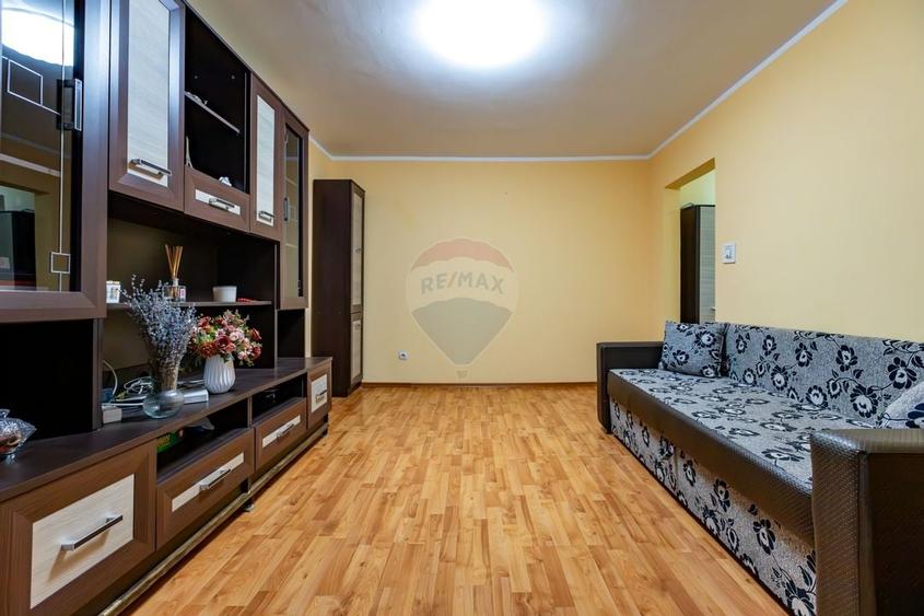 Apartament cu 2 camere semidecomandat,  zona Ura, str. Electricienilor - 1