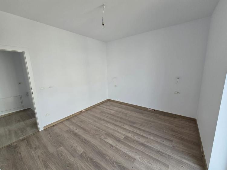 FARA COMISION. NOU in Oras. Langa LIDL. Lift. - 5