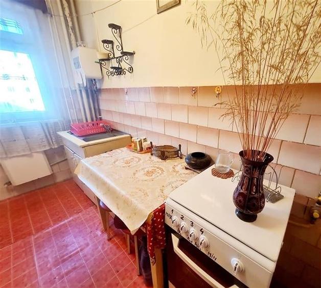 3D! In proximitatea Pietei Tractorul, 2 camere, etaj intermediar, infrastructura - 17