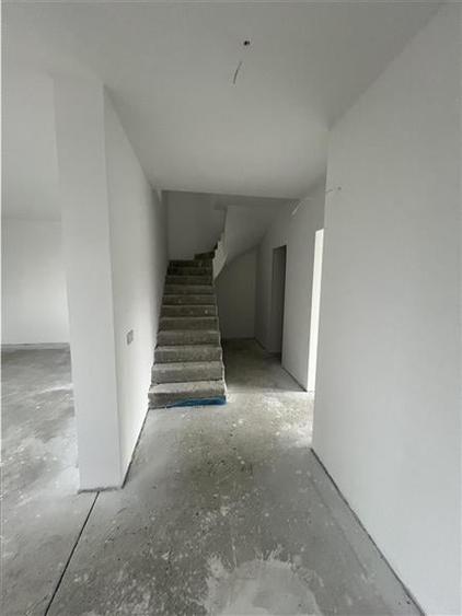 Casa cu 4 camere si teren 250 mp in Selimbar zona Triajului - 19