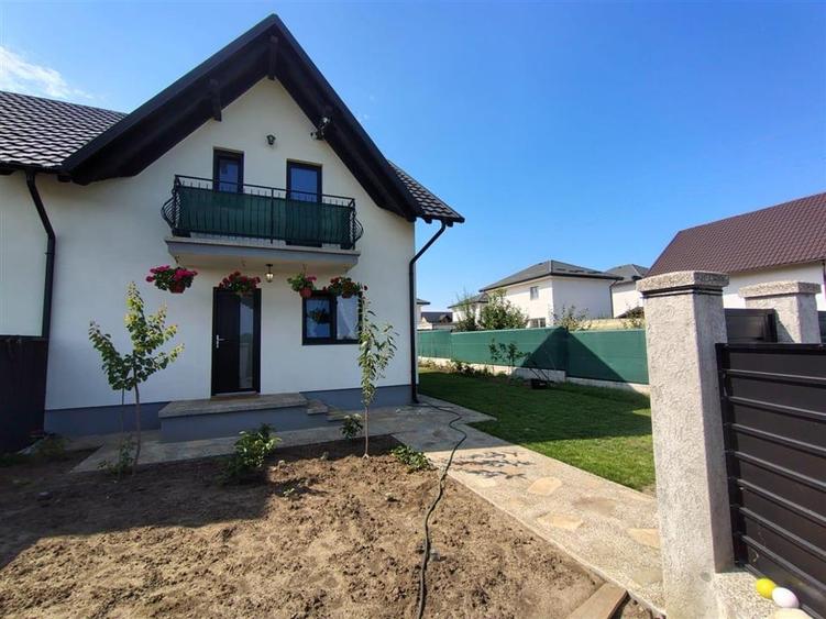 Casa tip duplex |  | C-5659 - 9