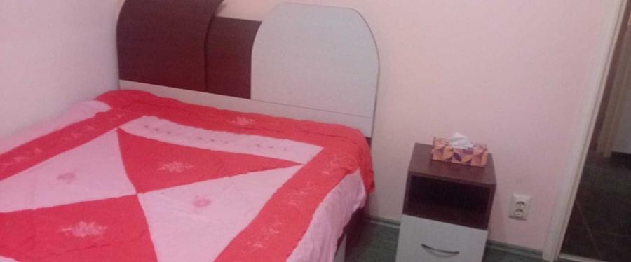 Apartament de 2 camere, semidecomandat, 50 mp, zona Giulesti, parcare - 1