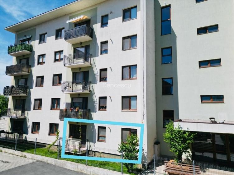 Apartament cu 2 camere decomandat în Tractorul