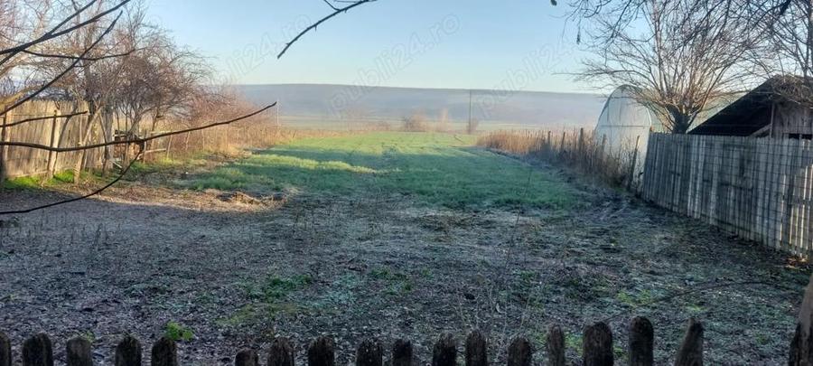 Casa de vanzare in Vulpeni - 1