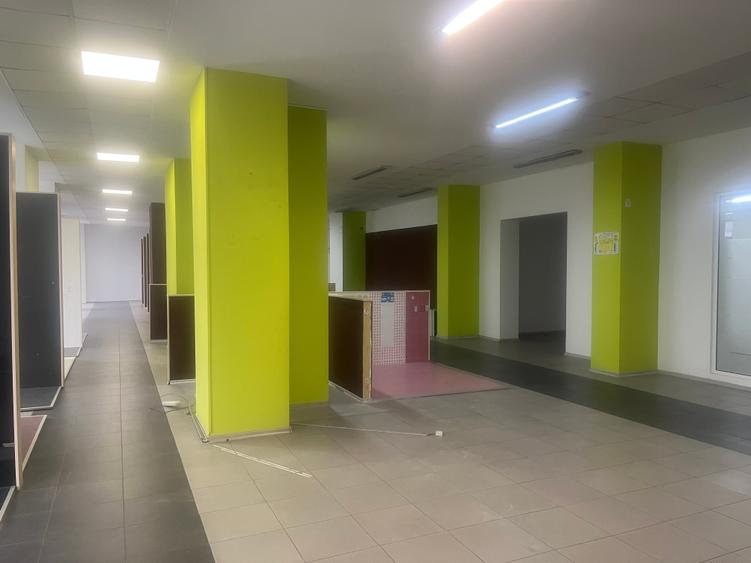 Reducere 10%!!! Proprietar - vand spatiu comercial Piatra Neamt, 840 mp - 3
