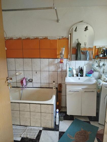 Vanzare casa 3 camere - 9