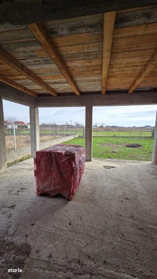 Casa la rosu de vanzare Vetis, str. Viorelelor - 2