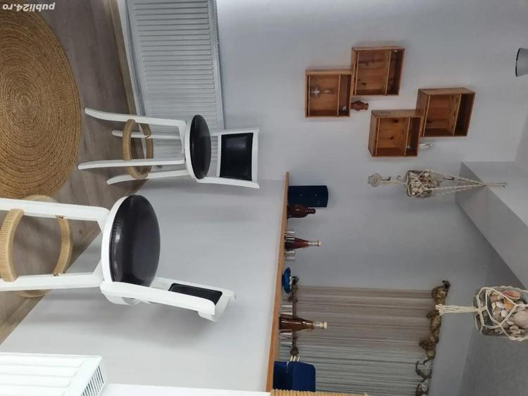 Proprietar vand ap 3 camere etaj 2 - 4