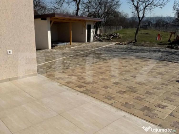 Casa premium P+M, 300 mp utili, teren 3200 mp, complet reno - 3