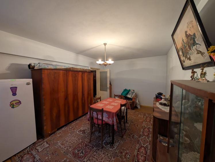 Vânzare apartament 2 Camere decomandat | Etaj 1 | 57 mp | B-dul București - 2