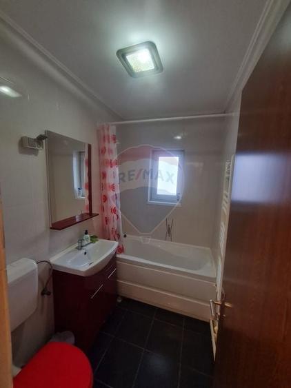 Apartament cu 2 camere de închiriat - 7