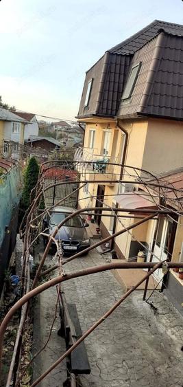 Inchiriez 1 camera la vila - 1