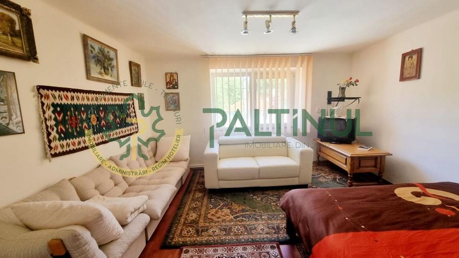 Casă de v&acirc;nzare &icirc;n Cisnădioara, curte mare și vedere spre munte - 16