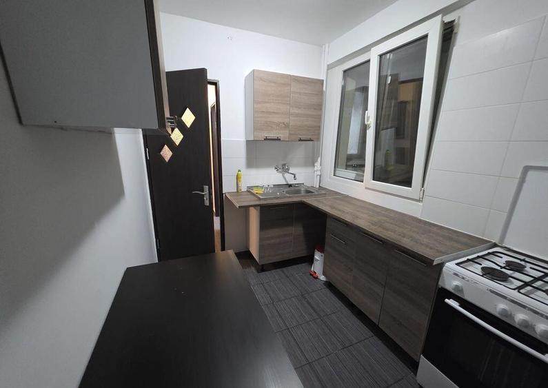 Apartament 2 camere decomandat Eroii Revolutiei - Metrou - 6