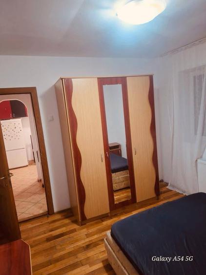 Inchiriez apartament 2 camere - 1