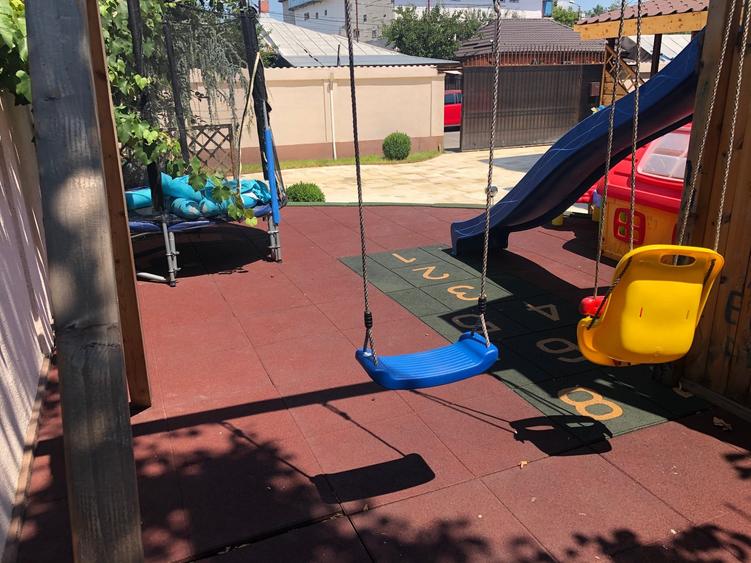 Vila individuala ,Aparatorii Patriei,485 mp teren - 3