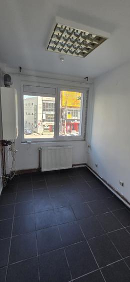 DRISTOR(METROU)-STRADAL, etaj 1-IDEAL  OFFICE - 10