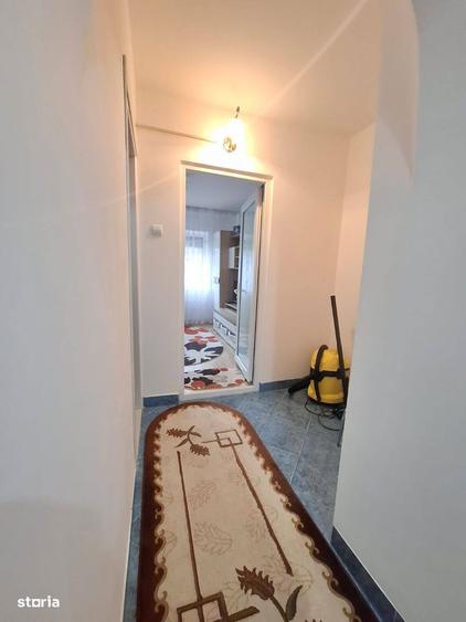 De vanzare apartament cu 3 camere, zona Episcopiei, mobilat ?i utilat - 1