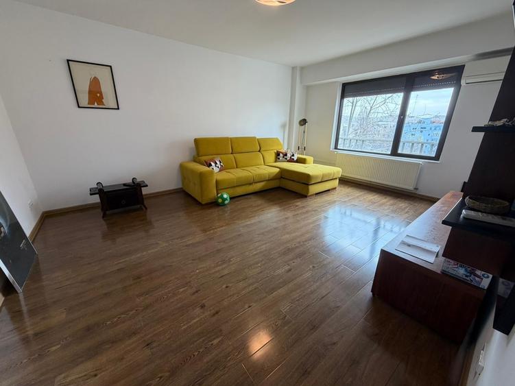 Calea Calarasilor, 40mp, 5/7, 1993, mobilata/utilata/renovata lux, obloane, A/C - 2