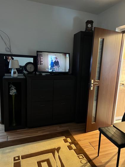 Inchiriez garsoniera - 2