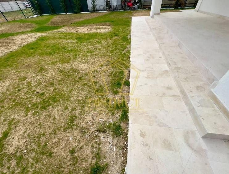 Casa superba cu 5 camere si garaj | Dumbravita - 13