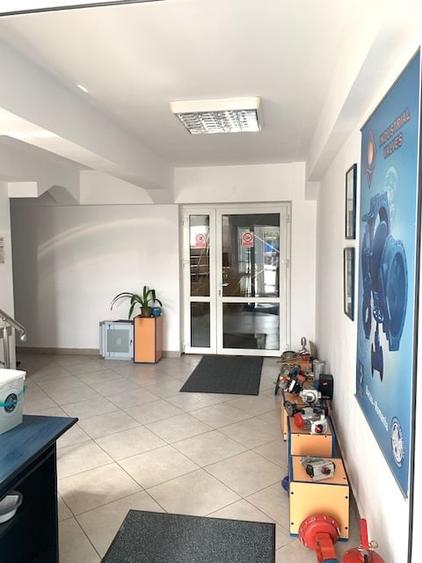 Hala de vanzare, an 2008, zona industriala Bacau - 11