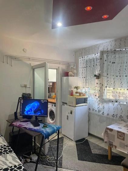 Vand garsoniera , str.Cernei nr.40 B , parter , langa liceul A.Vlaicu - 7
