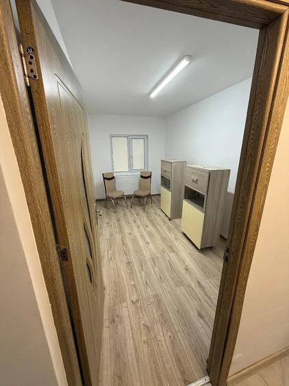 inchiriez apartament 2 camere parter - 2