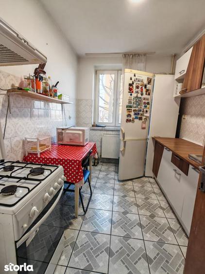 Apartament 2 camere Craiovei, etaj 2, centrala termica, confort 1 - 3