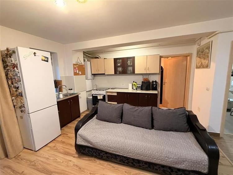 Apartament de vanzare, cu 2 camere, intermediar, zona Tractorul,anul 2018 - 3